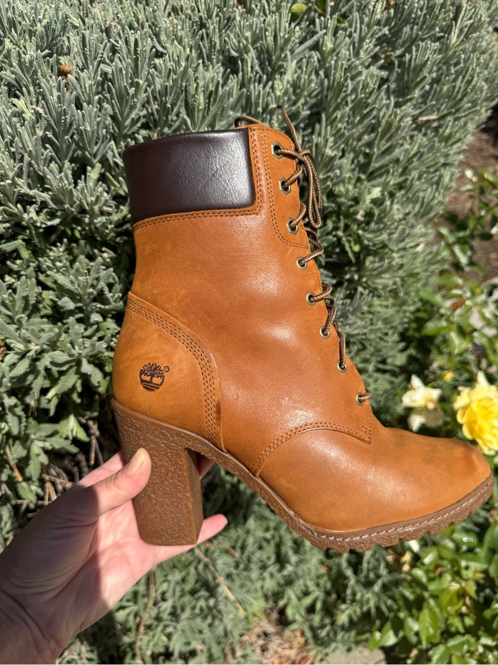 Timberland Women's Tan Lace-Up Leather Boots